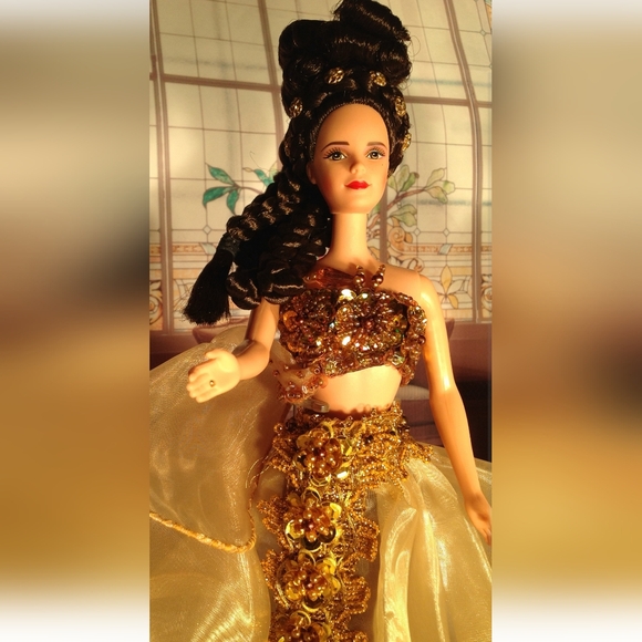 NEW OOAK FASHIONABLE BARBIE DOLL WITH GOWN JEWELRY AND STYLISH UPDO COLLECTABLES - Picture 11 of 13